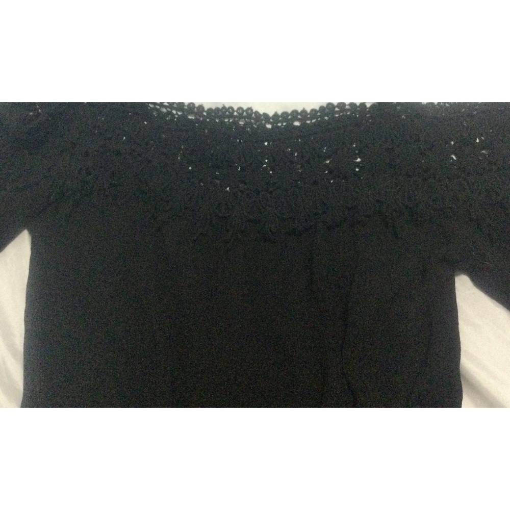 Embroidered Neck Romper - Picture 2 of 3